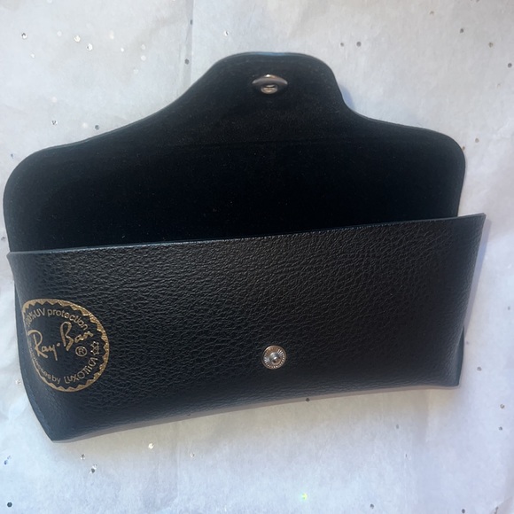 Ray Ban sunglass Case - Picture 5 of 6